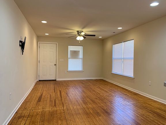 3rd image of 302 Claiborne Ave