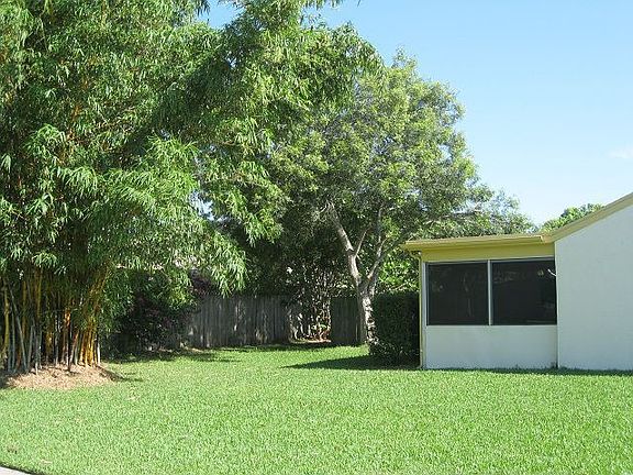 4th image of 203 Palmetto Ct