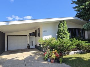 4233 49th St, Vegreville, AB T9C1B5