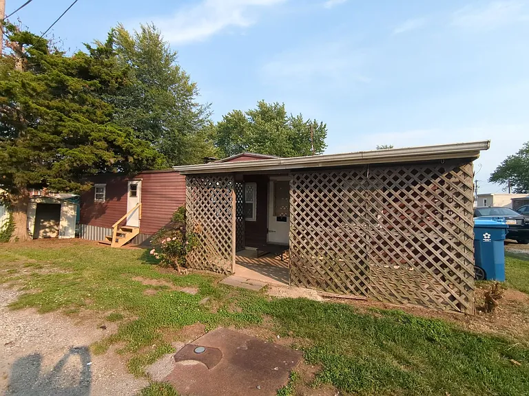 2100 W Mason Ave — Photo 3