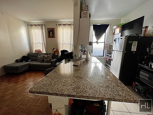 2nd image of 2513 30th Ave #3R