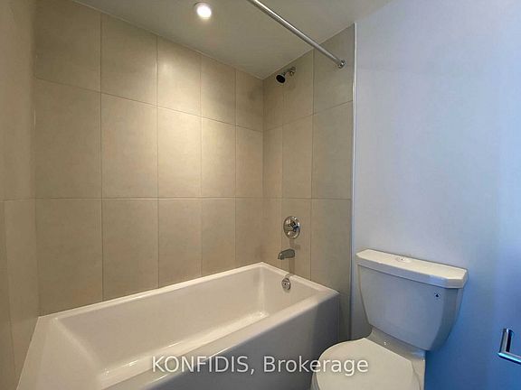 4th image of 9 Mabelle Ave #2616