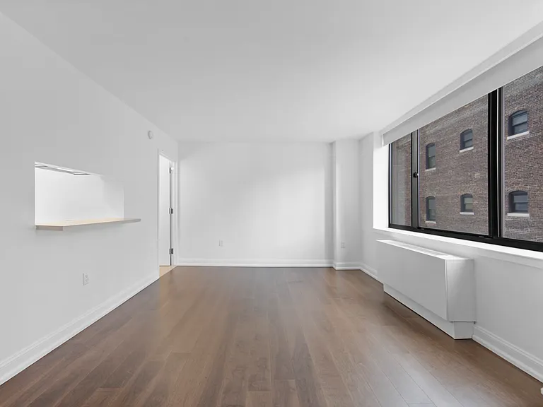 77 W 24th St #8K — Photo 6