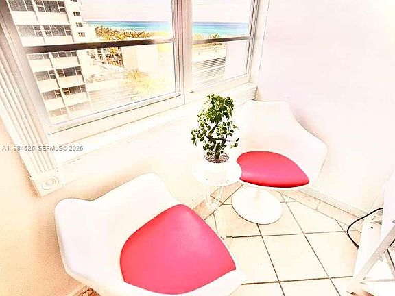 3rd image of 100 Lincoln Rd #825