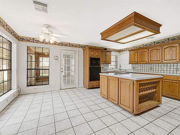 5th image of 5219 White Manor Dr