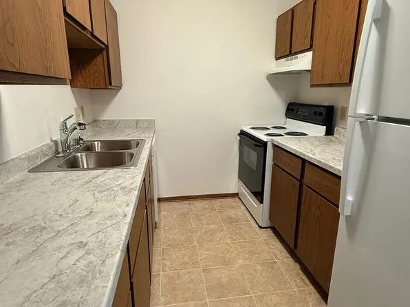 716-730 Mansfield Court