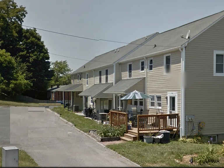 128 Lucas Dr — Photo 2