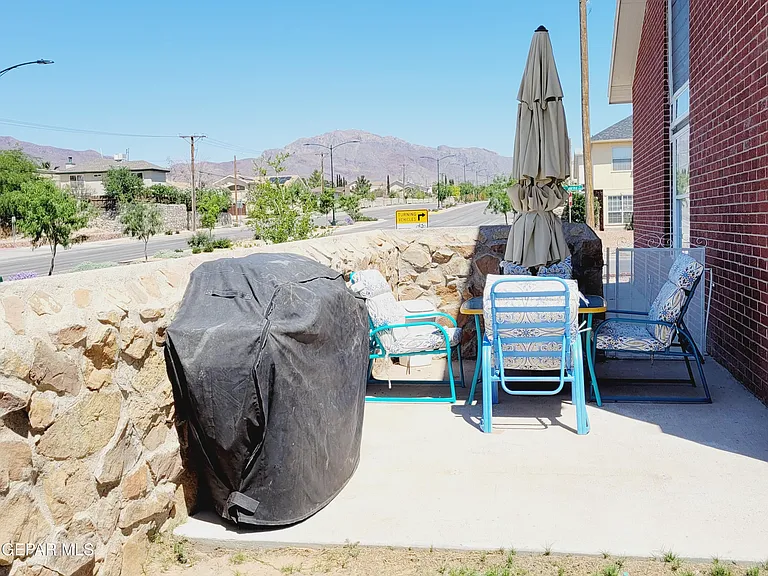 7401 Plaza Taurina Dr — Photo 25