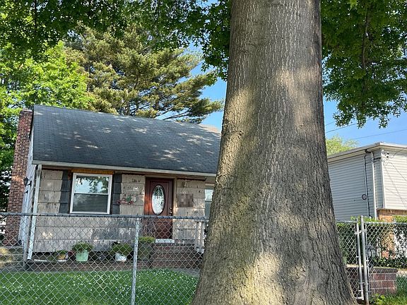 3rd image of 355 Lenox Ave