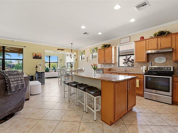 4th image of 13920 KARINA STREET