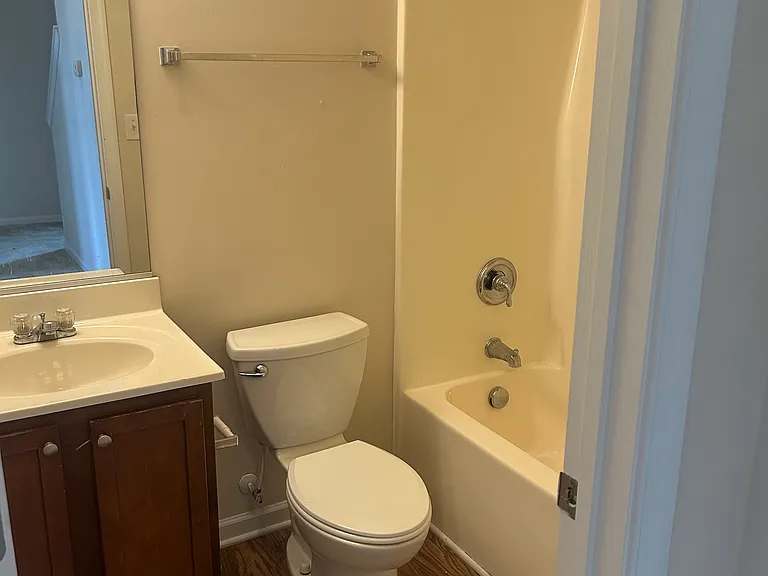 806 W Washington St #311 — Photo 14