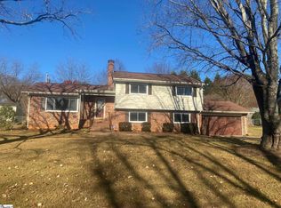 18 Camelback Rd, Greenville, SC 29617