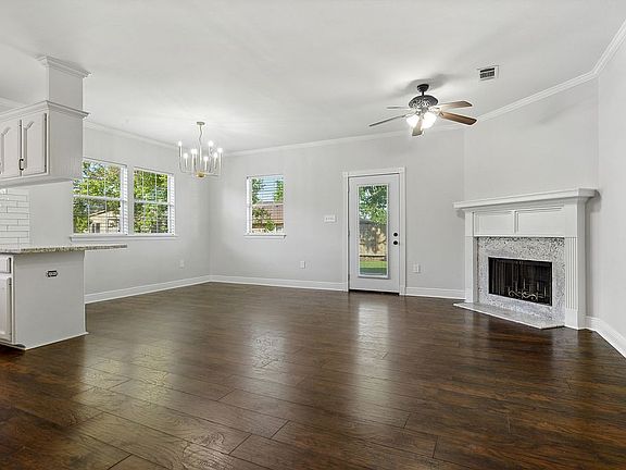 2nd image of 2119 S Robert Ave