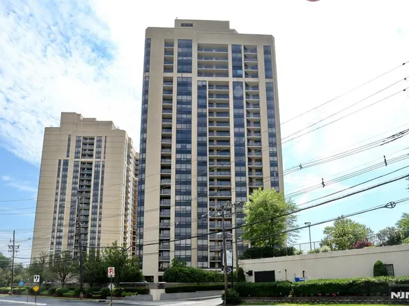 800 Palisade Ave APT 401, Fort Lee, NJ 07024