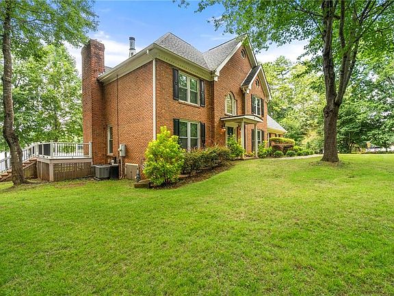 2nd image of 75 Springridge Ct