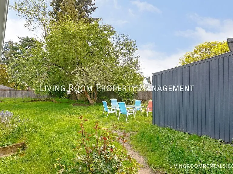 4642 NE Emerson St — Photo 14
