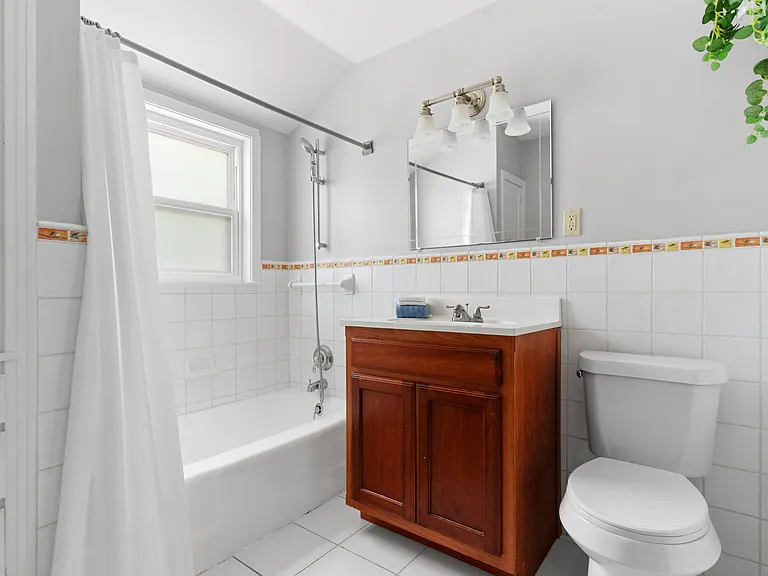 1505 N Riverside Dr — Photo 28