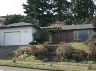 16277 39th Ave NE, Lake Forest Park, WA 98155
