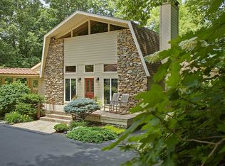 9 Cooper Cv S, Hendersonville, NC 28739