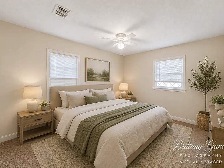 1504 Leslie St — Photo 8
