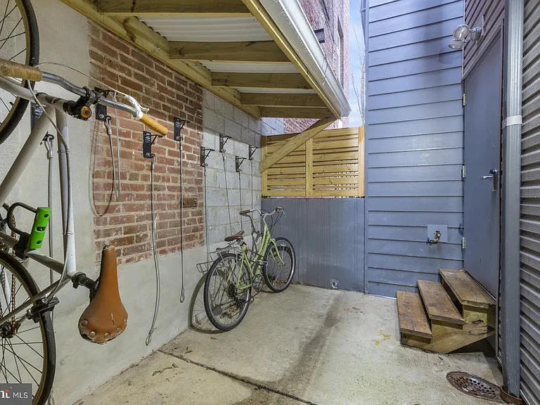 1935 E Hazzard St #301 — Photo 10