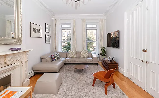 Rented by Compass | media 31