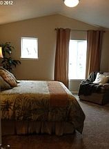 3rd image of 600 SE 11th Ave