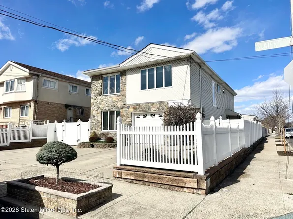 197 Slater Blvd, Staten Island, NY 10305