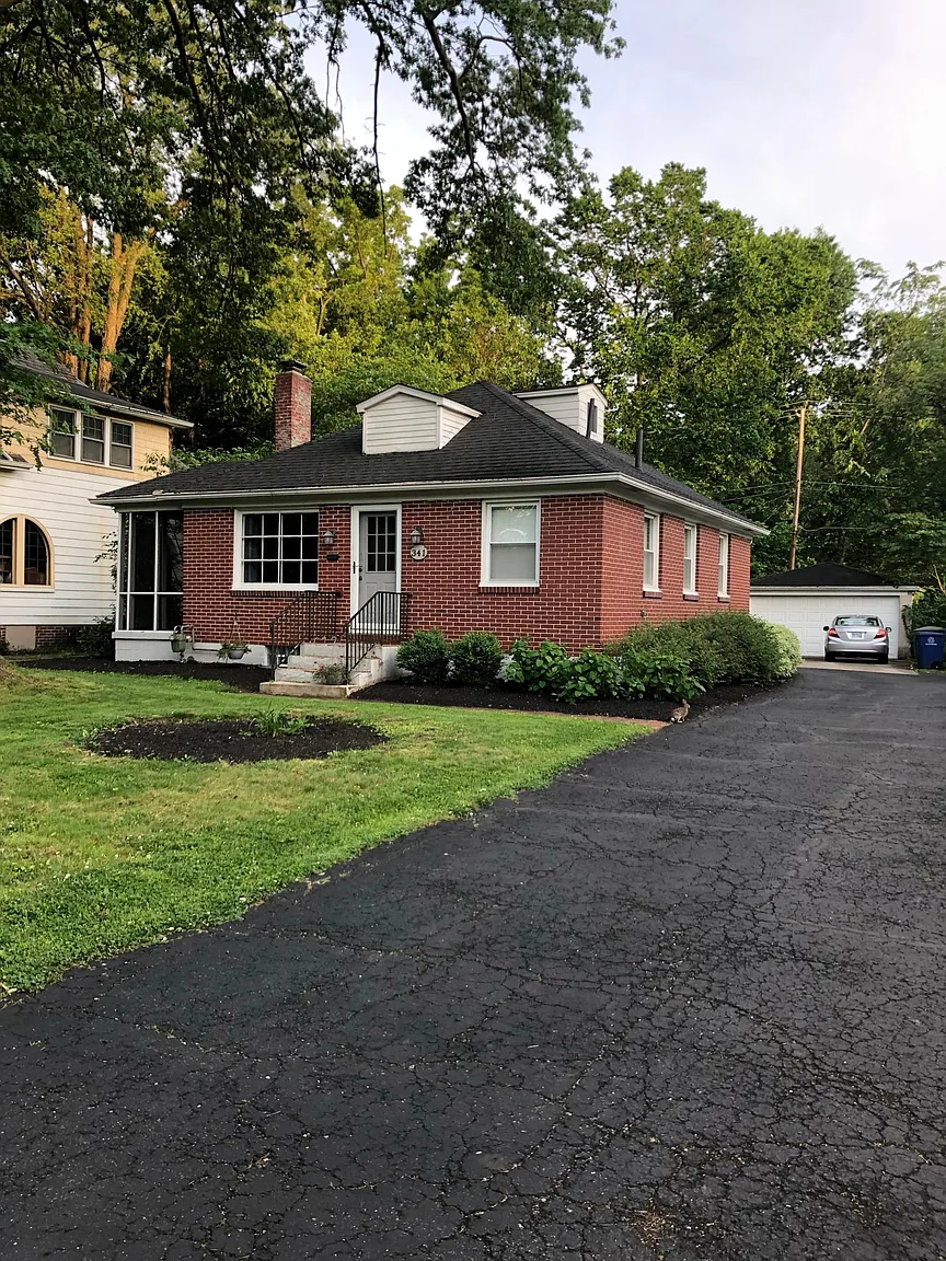 341 Clinton Heights Ave photo 1