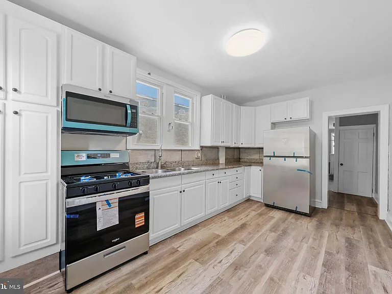603 Pine St #1 — Photo 3