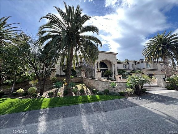 4th image of 2855 Oak Knoll Dr