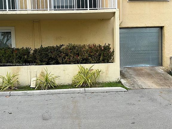4th image of 7701 Camino Real #A-219