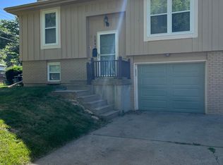 9105 Park St, Lenexa, KS 66215