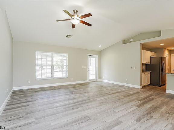 3rd image of 2706 51st St SW