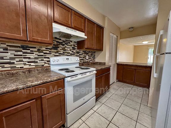 4th image of 12112 Napiers Cir