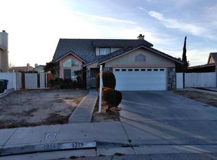 1219 Onyx Dr, Palmdale, CA 93550
