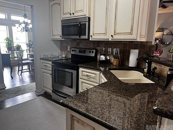 3rd image of 3208 Stonehenge Dr