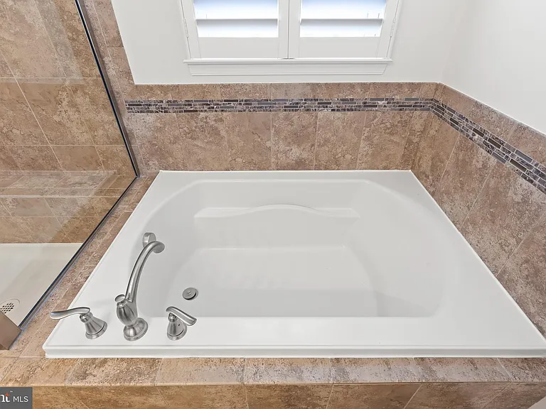 7965 Trailview Crossing Gln — Photo 23