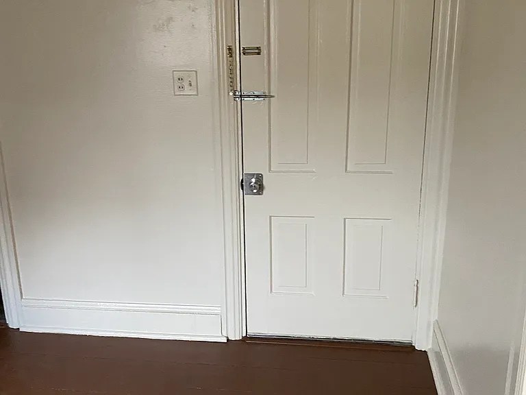 128 N Pine St #6 — Photo 8