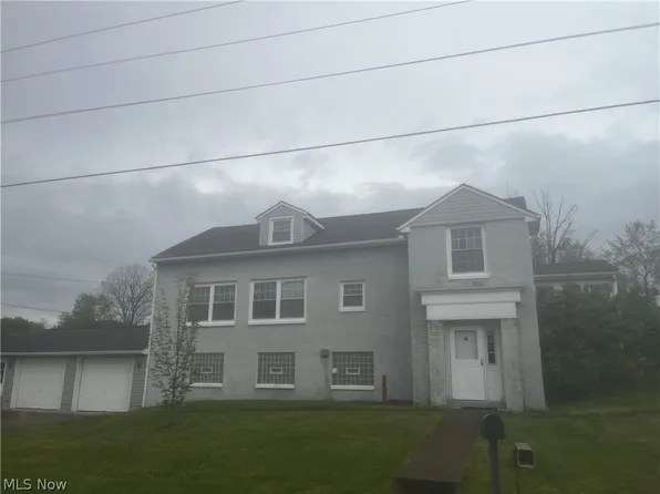 4311 Crooked Run Rd NW, New Philadelphia, OH 44663