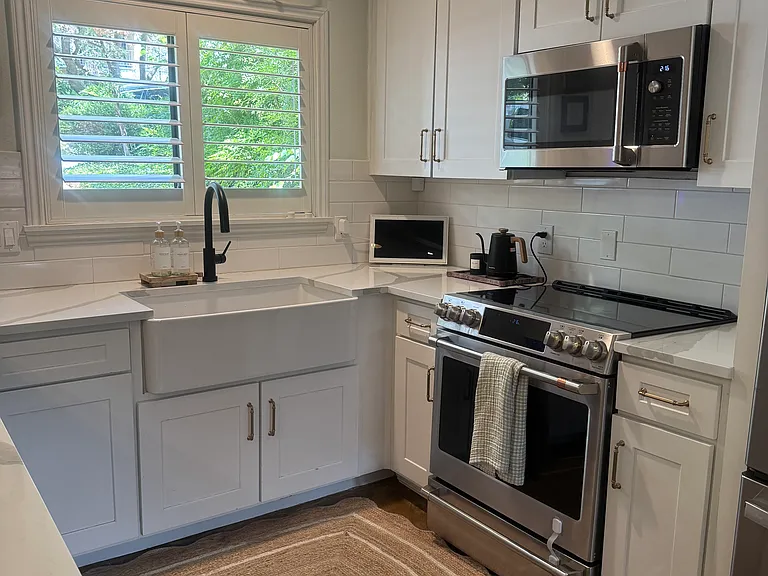 3709 Meredith St — Photo 8