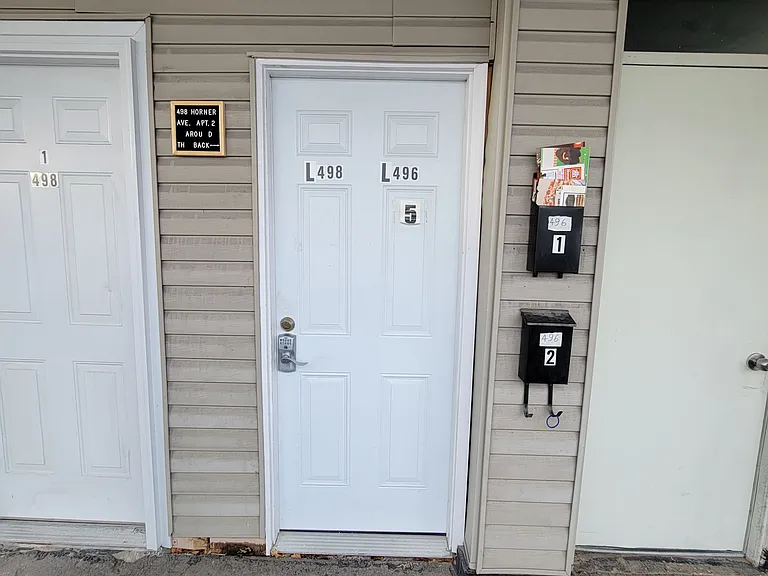 496 Horner Ave #L4 — Photo 2