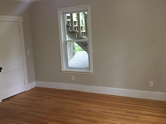 5th image of 40 Central St