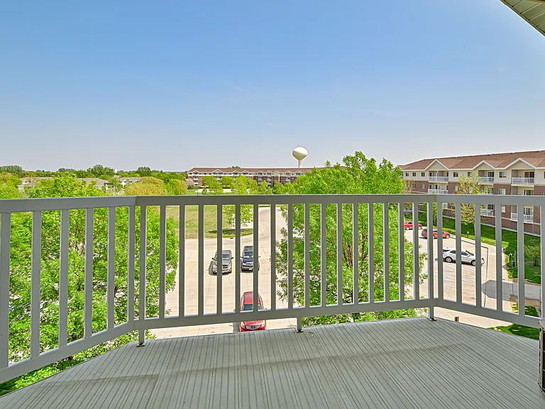 West Ridge Apartments — Photo 15