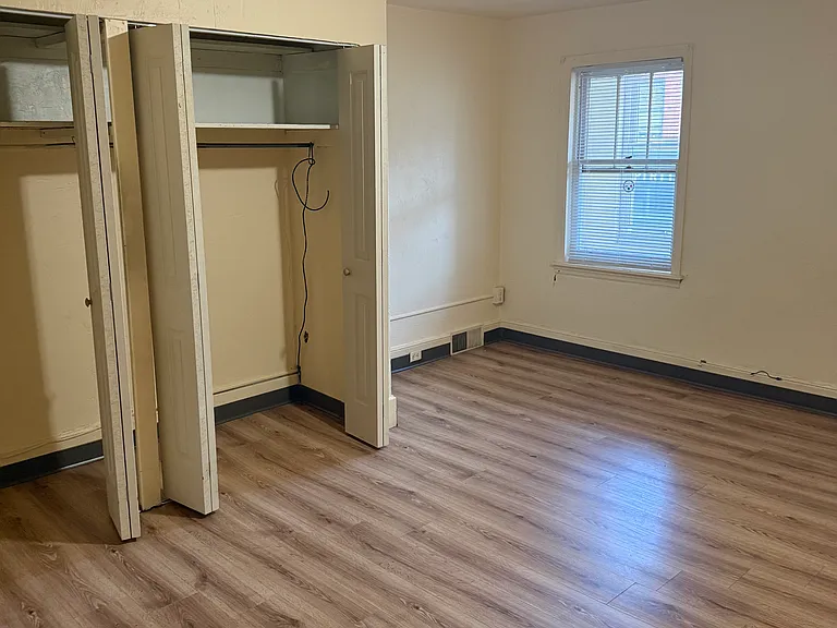 231 E Main St #3 — Photo 9