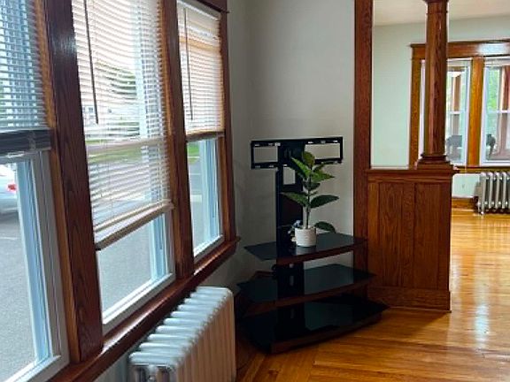 5th image of 275 Hampden St #275