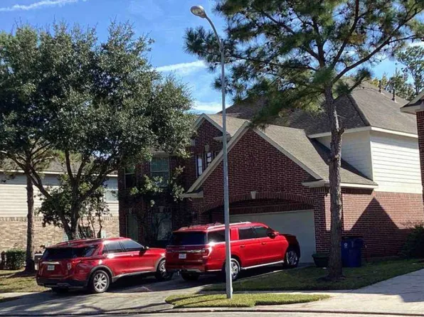 9510 Gentry Shadows Ln, Humble, TX 77396