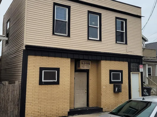 1618 Albert St, Racine, WI 53404