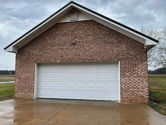 4th image of 641 Mayhaw Rd