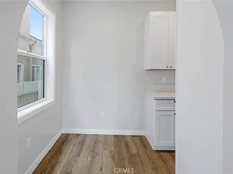 1827 E 4th St #2 — Photo 7